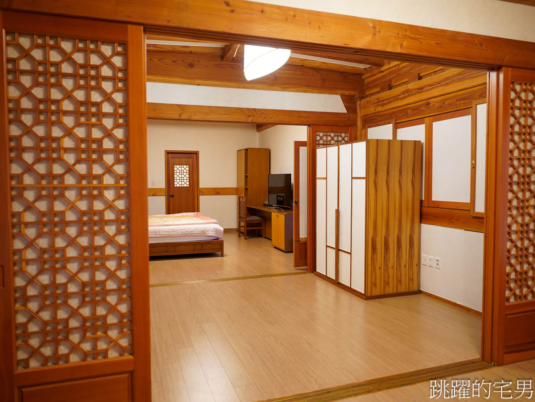 [韓國旅遊]慶州瞻星臺첨성대-韓國秋天不只有楓葉，絕美粉黛亂子草粉紅風暴，住宿慶州韓屋皇南館，月晴橋美食素食推薦校村家三百家