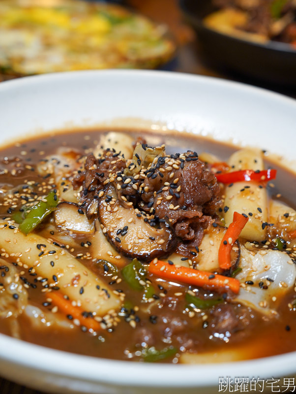 [韓國旅遊]慶州瞻星臺첨성대-韓國秋天不只有楓葉，絕美粉黛亂子草粉紅風暴，住宿慶州韓屋皇南館，月晴橋美食素食推薦校村家三百家