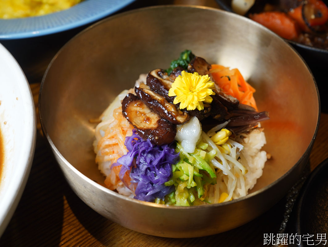 [韓國旅遊]慶州瞻星臺첨성대-韓國秋天不只有楓葉，絕美粉黛亂子草粉紅風暴，住宿慶州韓屋皇南館，月晴橋美食素食推薦校村家三百家