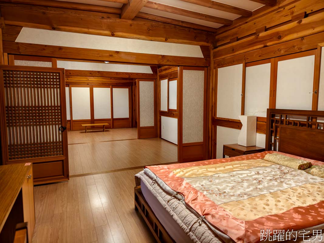 [韓國旅遊]慶州瞻星臺첨성대-韓國秋天不只有楓葉，絕美粉黛亂子草粉紅風暴，住宿慶州韓屋皇南館，月晴橋美食素食推薦校村家三百家