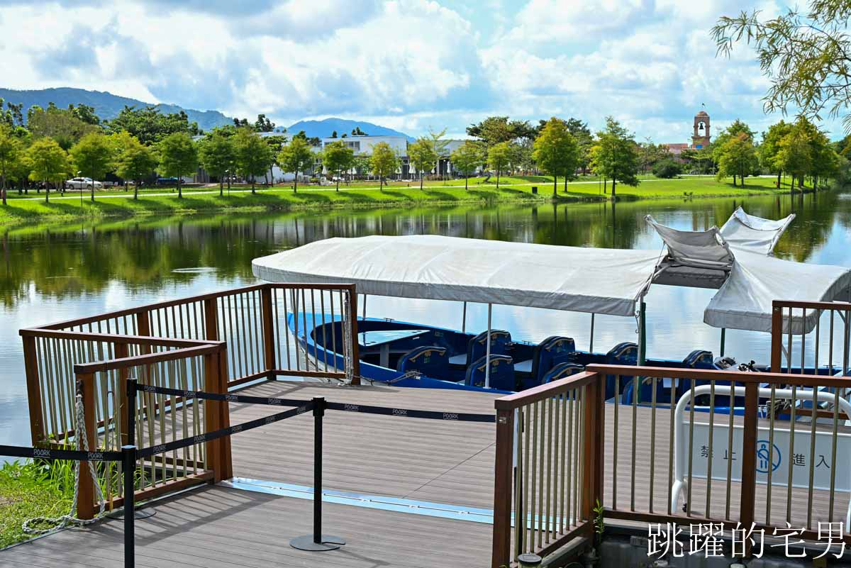 [花蓮壽豐景點懶人包]夢幻星巴克「星巴克花蓮理想門市」理想PAARK水岸生活坐擁絕美湖景環繞著落羽松，進駐9家在地美味，文青選物神農生活 這裡根本在歐洲，搭船遊遍落羽松湖畔