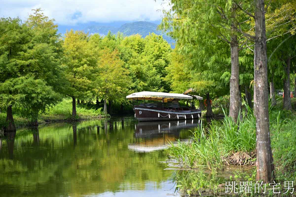 [花蓮壽豐景點懶人包]夢幻星巴克「星巴克花蓮理想門市」理想PAARK水岸生活坐擁絕美湖景環繞著落羽松，進駐9家在地美味，文青選物神農生活 這裡根本在歐洲，搭船遊遍落羽松湖畔