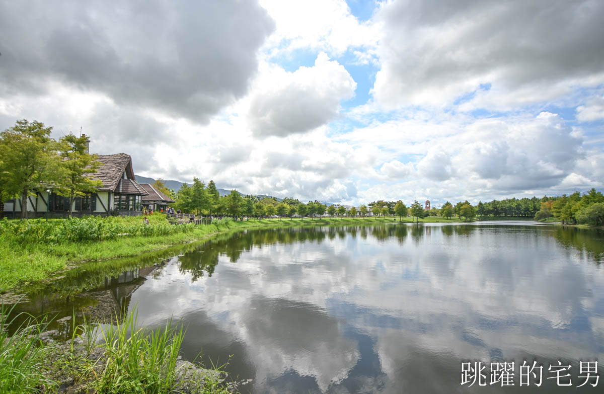 [花蓮壽豐景點懶人包]夢幻星巴克「星巴克花蓮理想門市」理想PAARK水岸生活坐擁絕美湖景環繞著落羽松，進駐9家在地美味，文青選物神農生活 這裡根本在歐洲，搭船遊遍落羽松湖畔