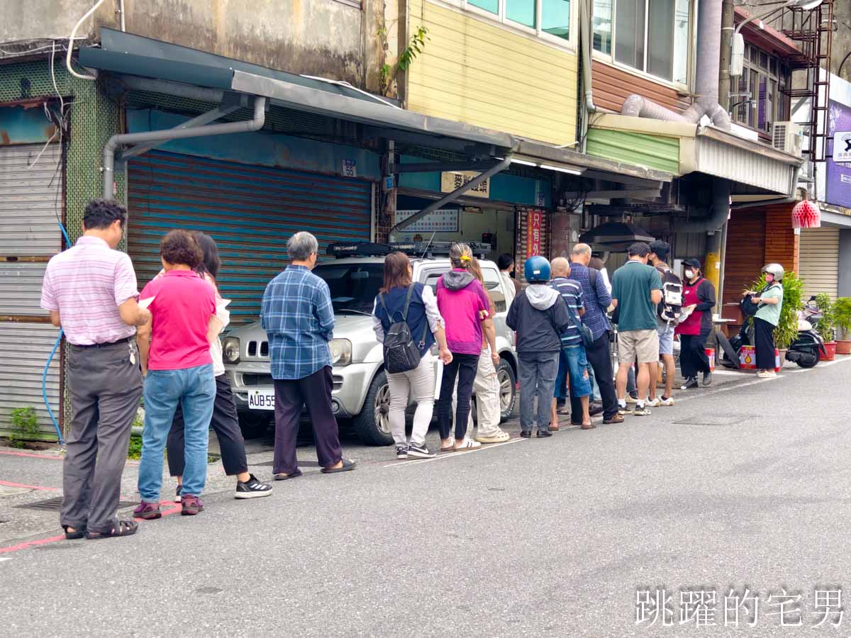 延伸閱讀：[花蓮早餐]花蓮無名早餐- 超厚蔥油餅夾蔥蛋香氣飽滿，老麵小籠包我要吃10顆!