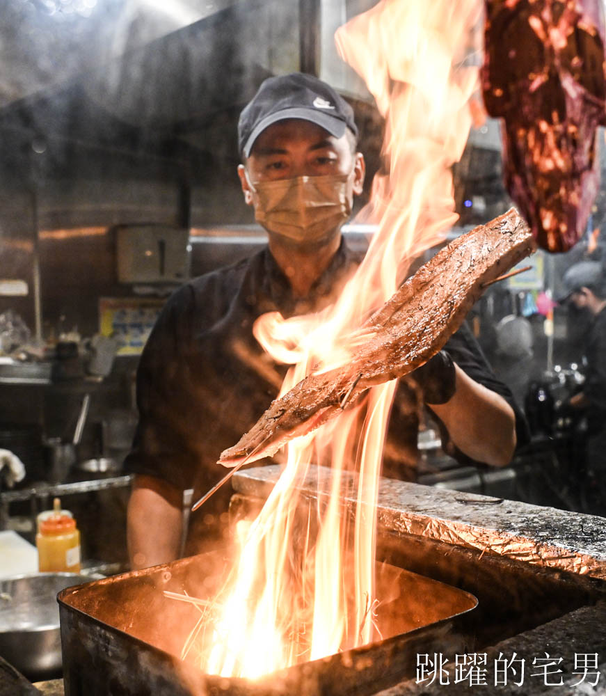[新竹日式料理] ABV日式居酒屋新竹店-驚艷火焰日式料理，超愛大阪燒、熱炒，百款酒類營業凌晨2點，新竹餐酒館推薦