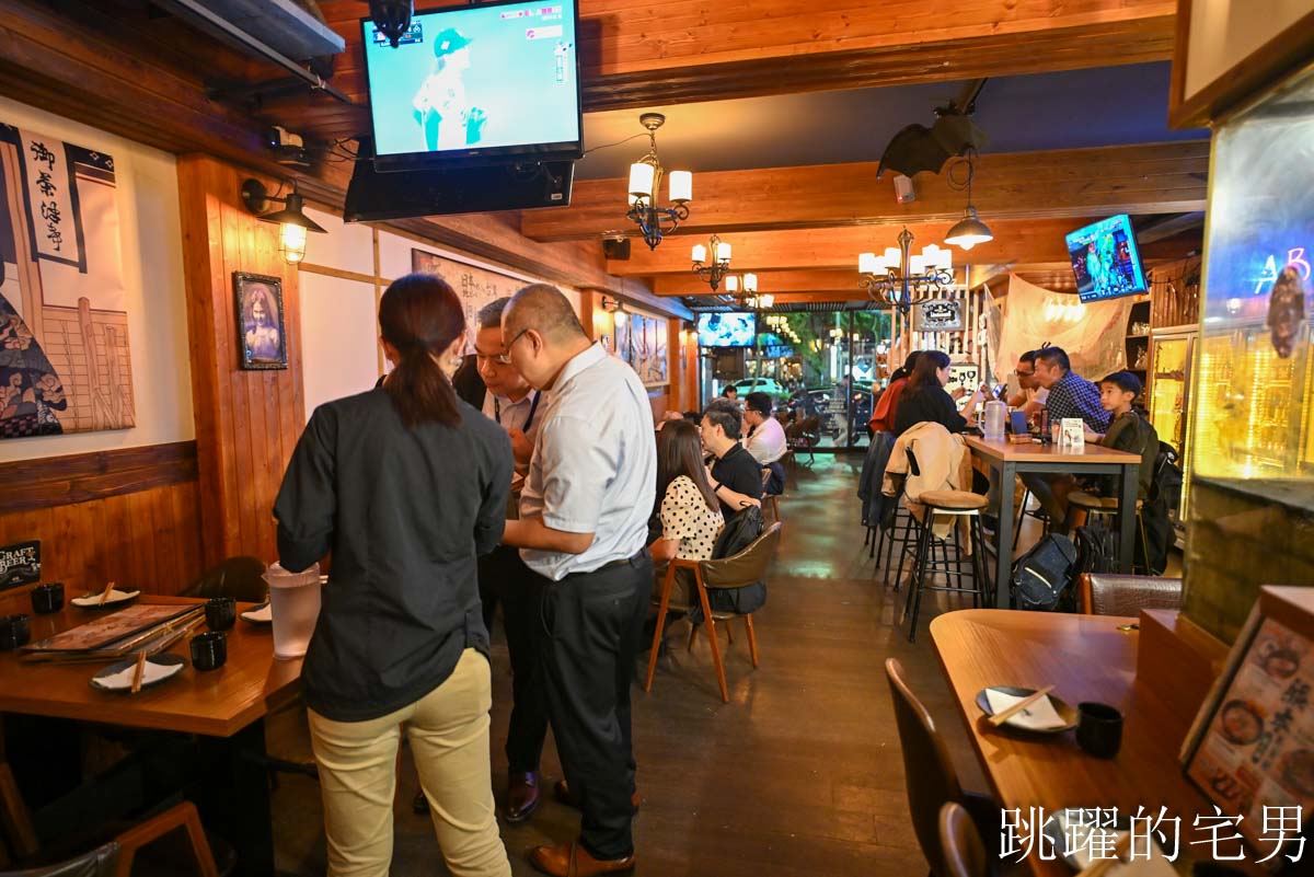 [新竹日式料理] ABV日式居酒屋新竹店-驚艷火焰日式料理，超愛大阪燒、熱炒，百款酒類營業凌晨2點，新竹餐酒館推薦