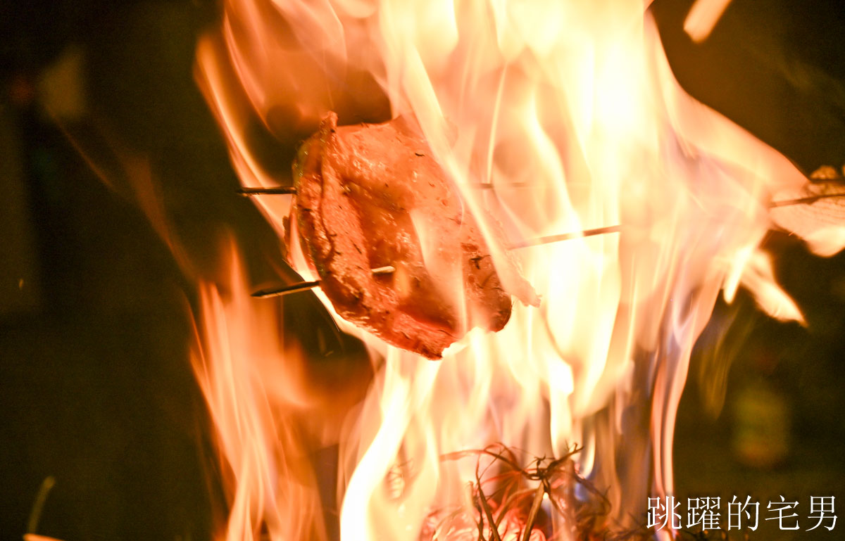 網站近期文章：[花蓮美食]芝麻開門上海支店-花蓮日式料理空間舒適有質感，博多牛腸鍋油脂豐富超日本風味，稻草燒火焰料理也太吸睛! 附設停車位，花蓮下午有營業餐廳