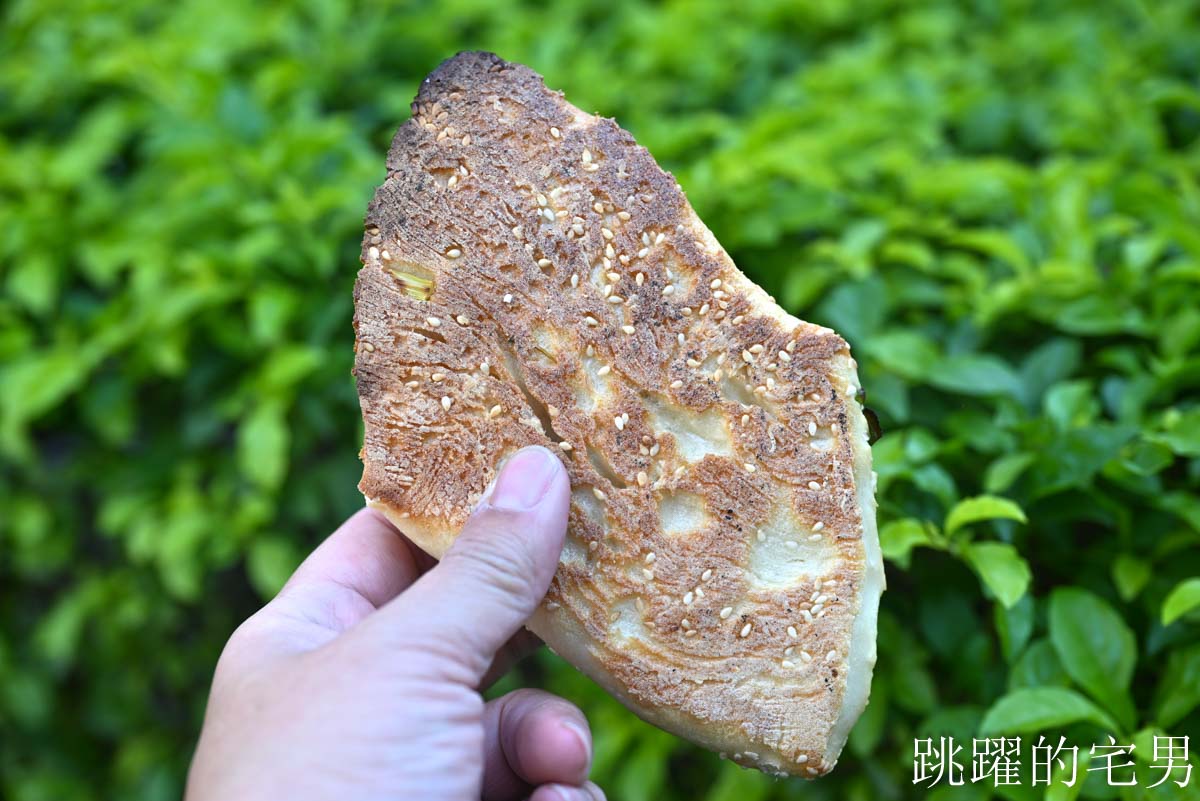 [台北燒餅推薦]盛味豐炭烤燒餅-營業時間從早到晚每個人都買超多，豆沙鍋餅我的愛，科技大樓站美食推薦蔥餅超香