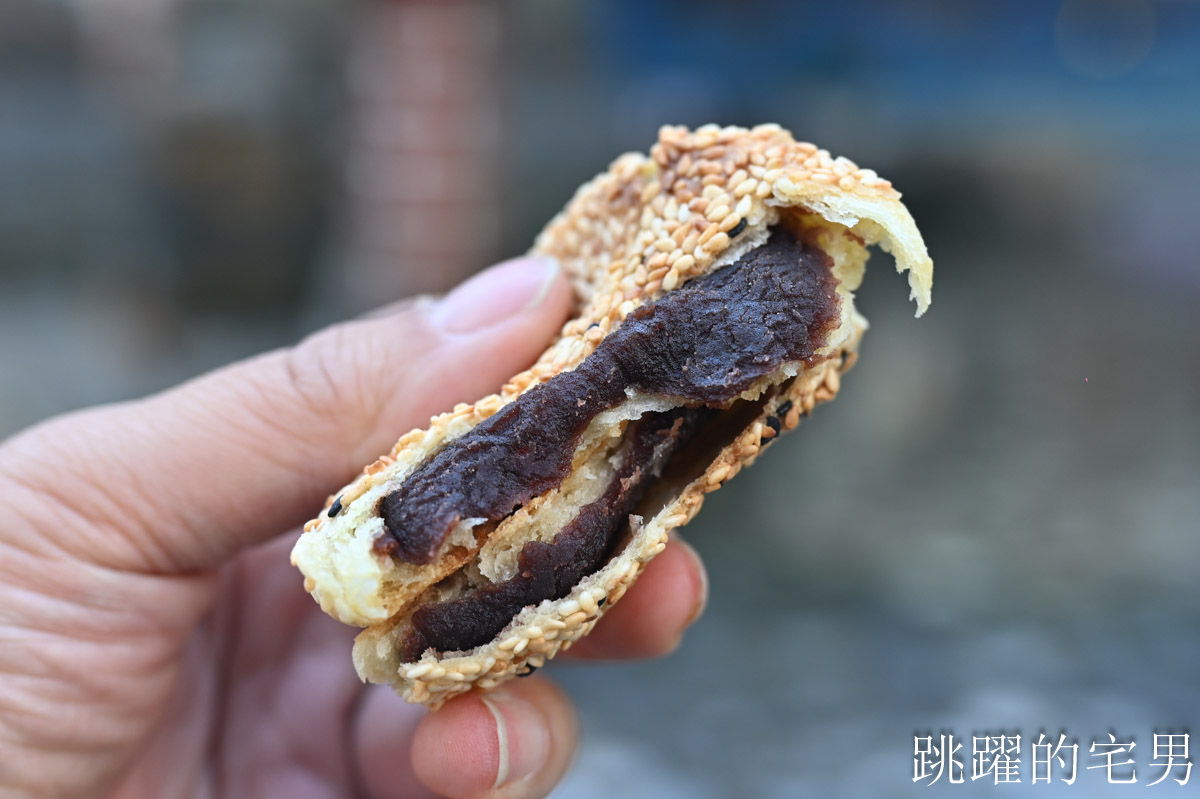 [台北燒餅推薦]盛味豐炭烤燒餅-營業時間從早到晚每個人都買超多，豆沙鍋餅我的愛，科技大樓站美食推薦蔥餅超香