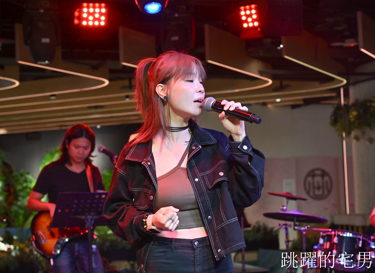 [信義區餐酒館]Oscar Lounge搬家-佔地百坪台北101旁酒吧，信義區Live House現場氣氛超好