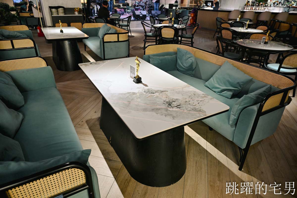 [信義區餐酒館]Oscar Lounge搬家-佔地百坪台北101旁酒吧，信義區Live House現場氣氛超好