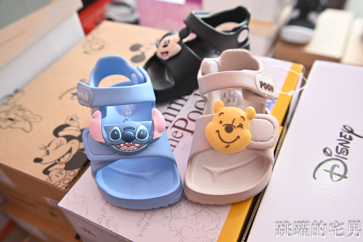 花蓮人必衝 ! 最大5棚特賣會開炸！萬件牛仔褲390、長袖綿T服飾100、冬季外套688、行李箱990、棉被990元起，品牌球鞋童鞋、39元生活百貨，全家需求一次滿足！