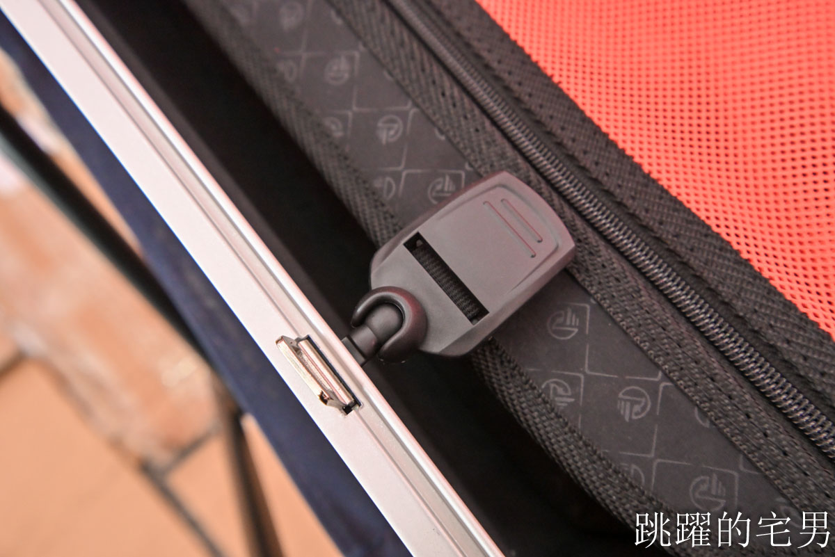 花蓮人必衝 ! 最大5棚特賣會開炸!萬件牛仔褲390、長袖綿T服飾100、冬季外套688、行李箱990、棉被990元起,品牌球鞋童鞋、39元生活百貨,全家需求一次滿足! 花蓮人必衝 ! 最大5棚特賣會開炸!萬件牛仔褲390、長袖綿T服飾100、冬季外套688、行李箱990、棉被990元起,品牌球鞋童鞋、39元生活百貨,全家需求一次滿足!