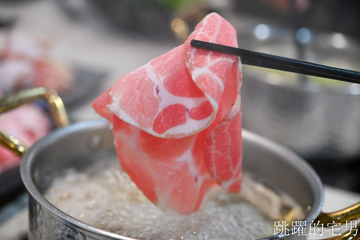 [霧川鍋物]花蓮吃到飽火鍋399元不受服務費，厚切台灣豬肉、雞腿肉很加分! 還有泰國明果冰淇淋