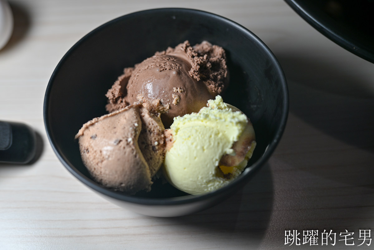 [霧川鍋物]花蓮吃到飽火鍋399元不受服務費，厚切台灣豬肉、雞腿肉很加分! 還有泰國明果冰淇淋