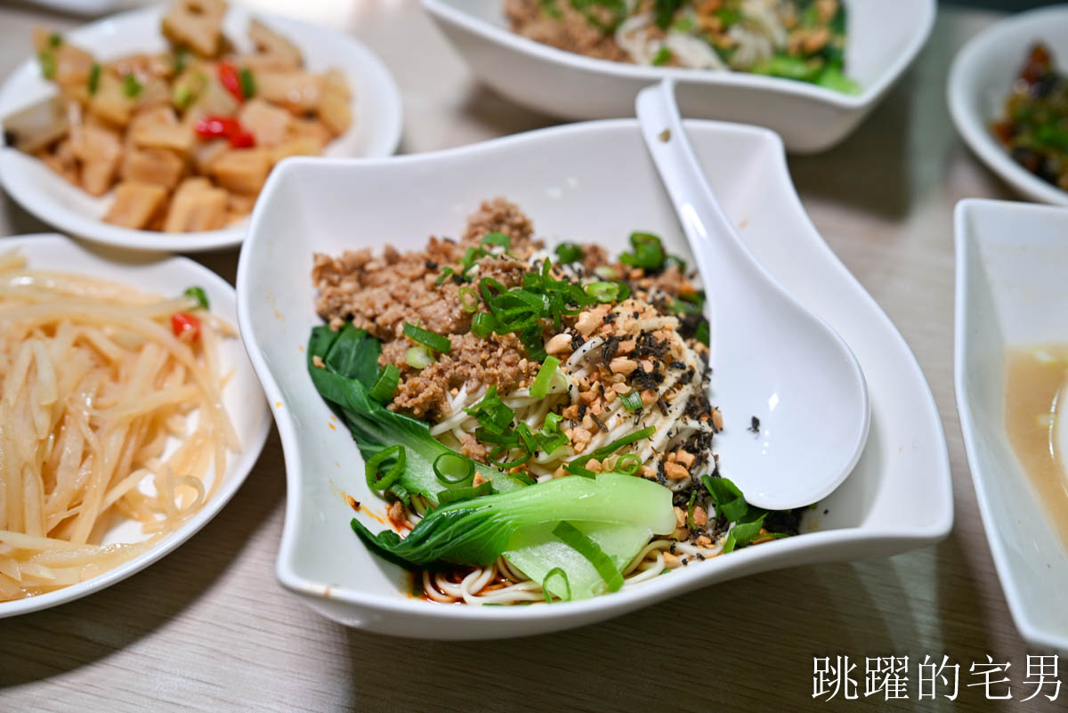 [捷運士林站美食]川舖子28號-台北川菜小館超好吃粉蒸排骨，完全打到我的味蕾，巧遇型男主廚-陳鴻