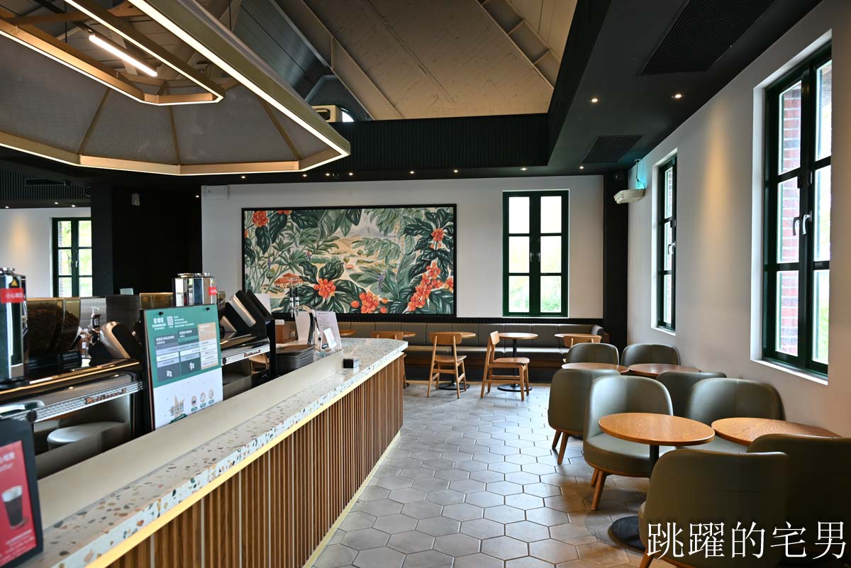 [花蓮壽豐景點懶人包]夢幻星巴克「星巴克花蓮理想門市」理想PAARK水岸生活坐擁絕美湖景環繞著落羽松，進駐9家在地美味，文青選物神農生活 這裡根本在歐洲，搭船遊遍落羽松湖畔