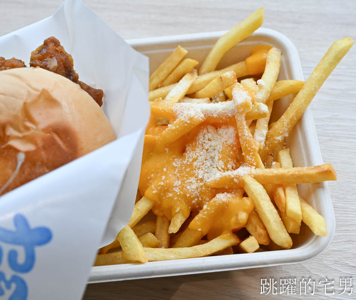 [花蓮壽豐景點懶人包]夢幻星巴克「星巴克花蓮理想門市」理想PAARK水岸生活坐擁絕美湖景環繞著落羽松，進駐9家在地美味，文青選物神農生活 這裡根本在歐洲，搭船遊遍落羽松湖畔