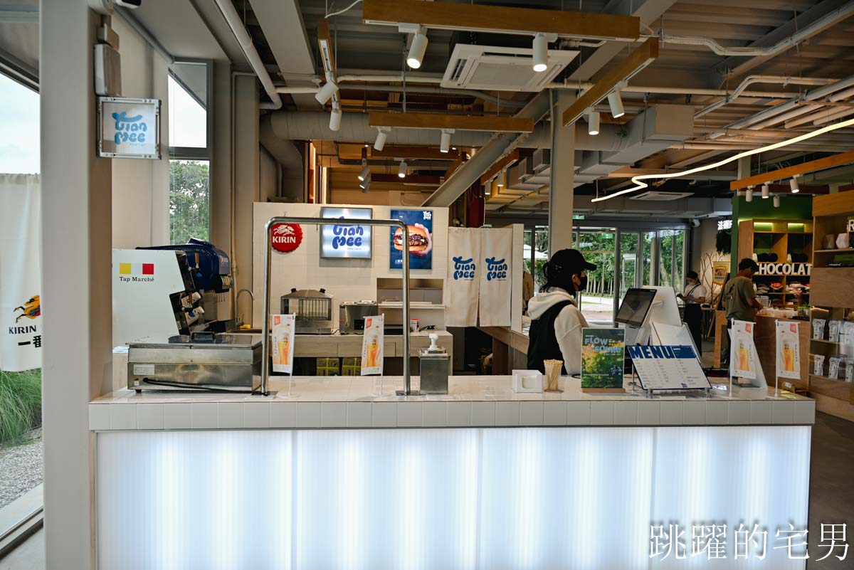 [花蓮壽豐景點懶人包]夢幻星巴克「星巴克花蓮理想門市」理想PAARK水岸生活坐擁絕美湖景環繞著落羽松，進駐9家在地美味，文青選物神農生活 這裡根本在歐洲，搭船遊遍落羽松湖畔