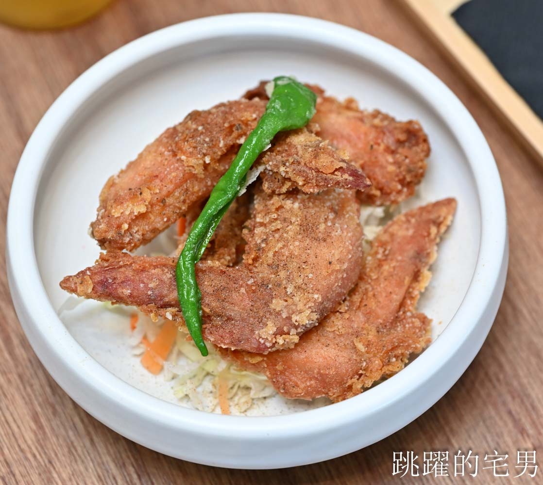 [花蓮壽豐景點懶人包]夢幻星巴克「星巴克花蓮理想門市」理想PAARK水岸生活坐擁絕美湖景環繞著落羽松，進駐9家在地美味，文青選物神農生活 這裡根本在歐洲，搭船遊遍落羽松湖畔