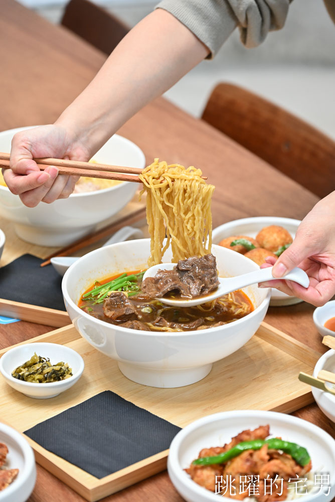 [花蓮壽豐景點懶人包]夢幻星巴克「星巴克花蓮理想門市」理想PAARK水岸生活坐擁絕美湖景環繞著落羽松，進駐9家在地美味，文青選物神農生活 這裡根本在歐洲，搭船遊遍落羽松湖畔