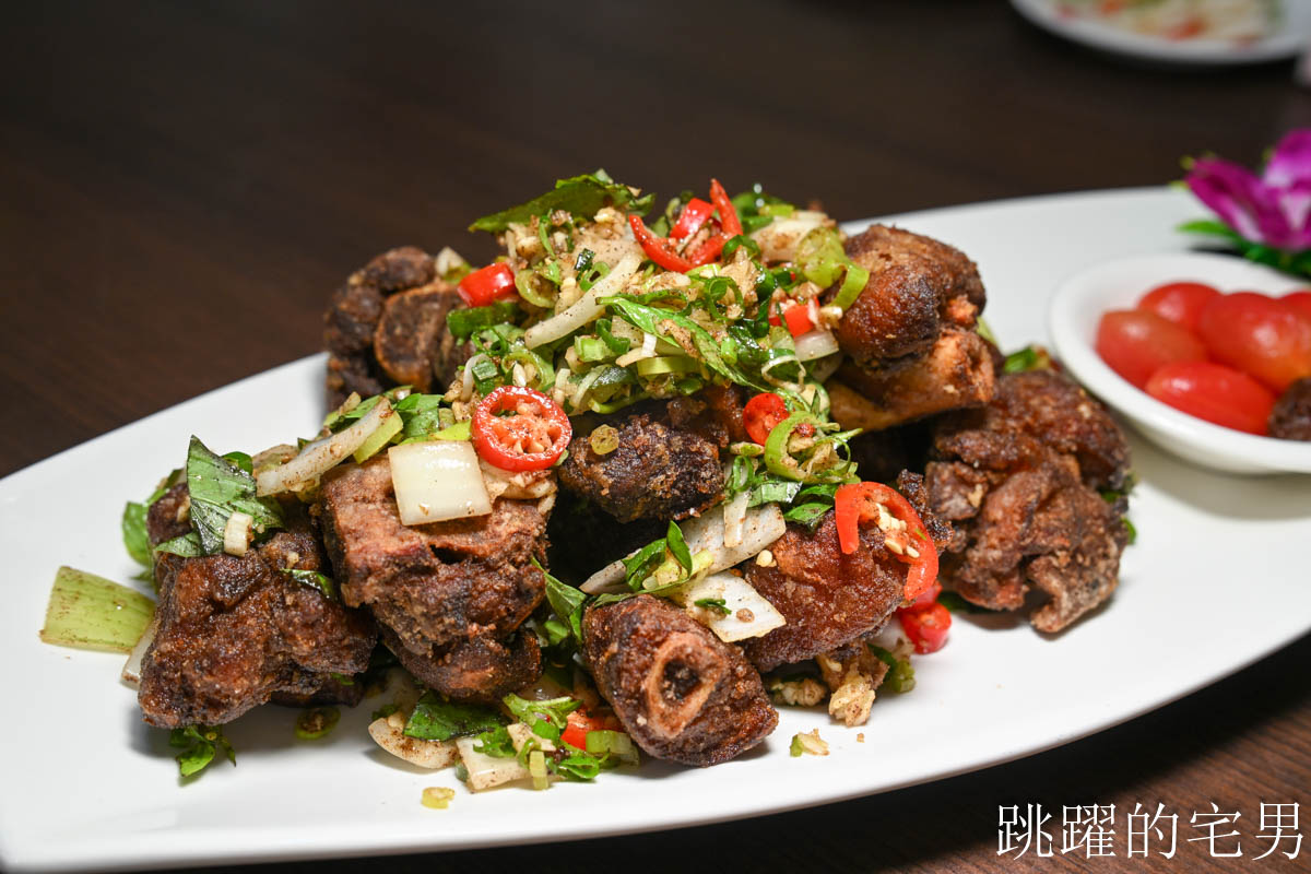 [花蓮美食]二訪外婆家餐館(預約制)- 花蓮無菜單料理高C/P值份量足，椒鹽炸豬腳超Q彈，佛心開瓶費旁邊有大停車場超方便，花蓮聚餐餐廳推薦