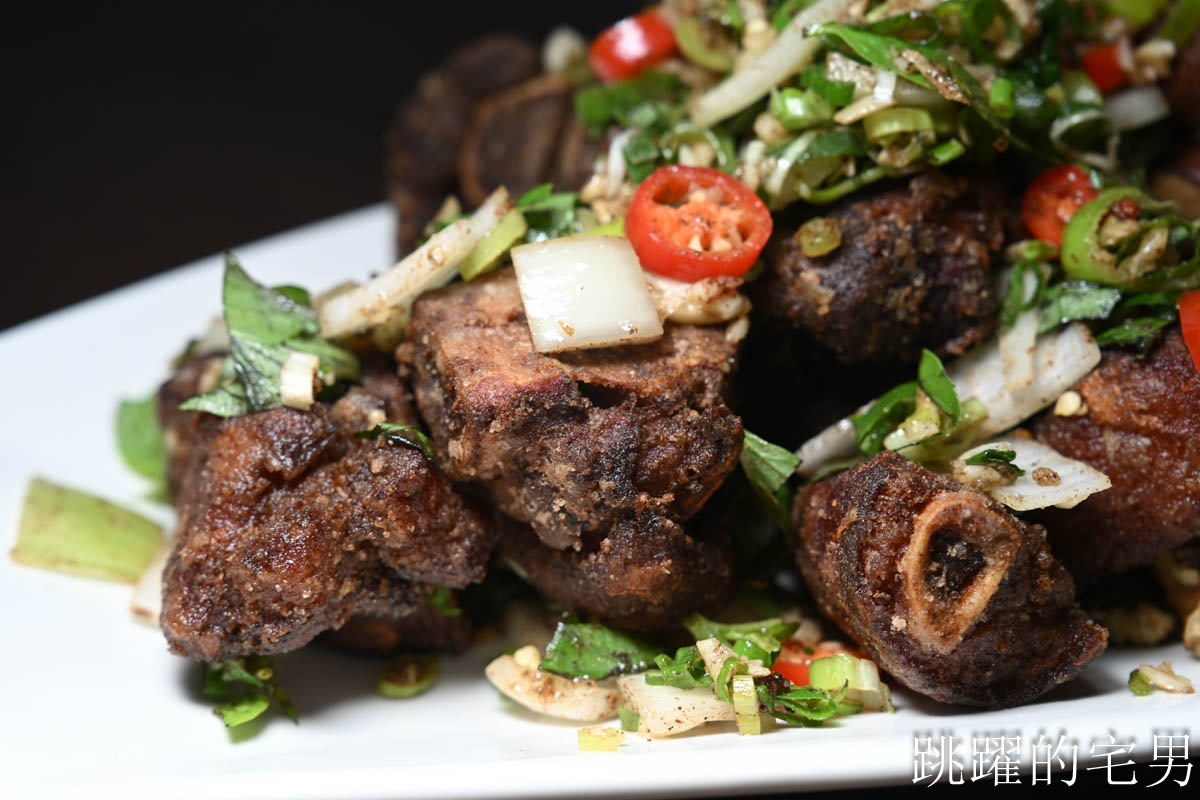 [花蓮美食]二訪外婆家餐館(預約制)- 花蓮無菜單料理高C/P值份量足，椒鹽炸豬腳超Q彈，佛心開瓶費旁邊有大停車場超方便，花蓮聚餐餐廳推薦