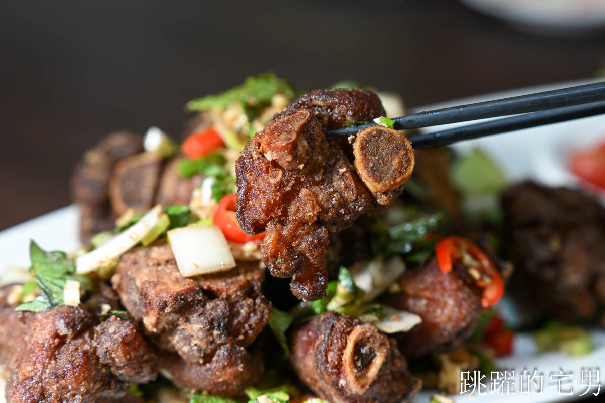 [花蓮美食]二訪外婆家餐館(預約制)- 花蓮無菜單料理高C/P值份量足，椒鹽炸豬腳超Q彈，佛心開瓶費旁邊有大停車場超方便，花蓮聚餐餐廳推薦