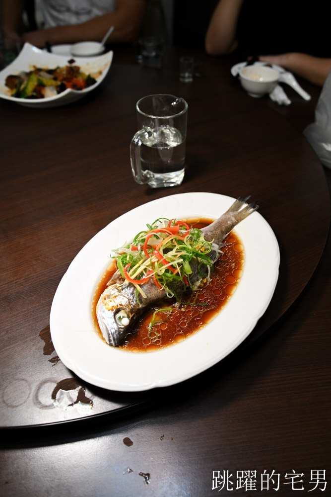 [花蓮美食]二訪外婆家餐館(預約制)- 花蓮無菜單料理高C/P值份量足，椒鹽炸豬腳超Q彈，佛心開瓶費旁邊有大停車場超方便，花蓮聚餐餐廳推薦