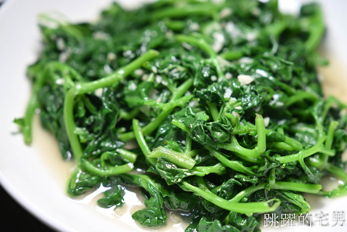 [花蓮美食]二訪外婆家餐館(預約制)- 花蓮無菜單料理高C/P值份量足，椒鹽炸豬腳超Q彈，佛心開瓶費旁邊有大停車場超方便，花蓮聚餐餐廳推薦