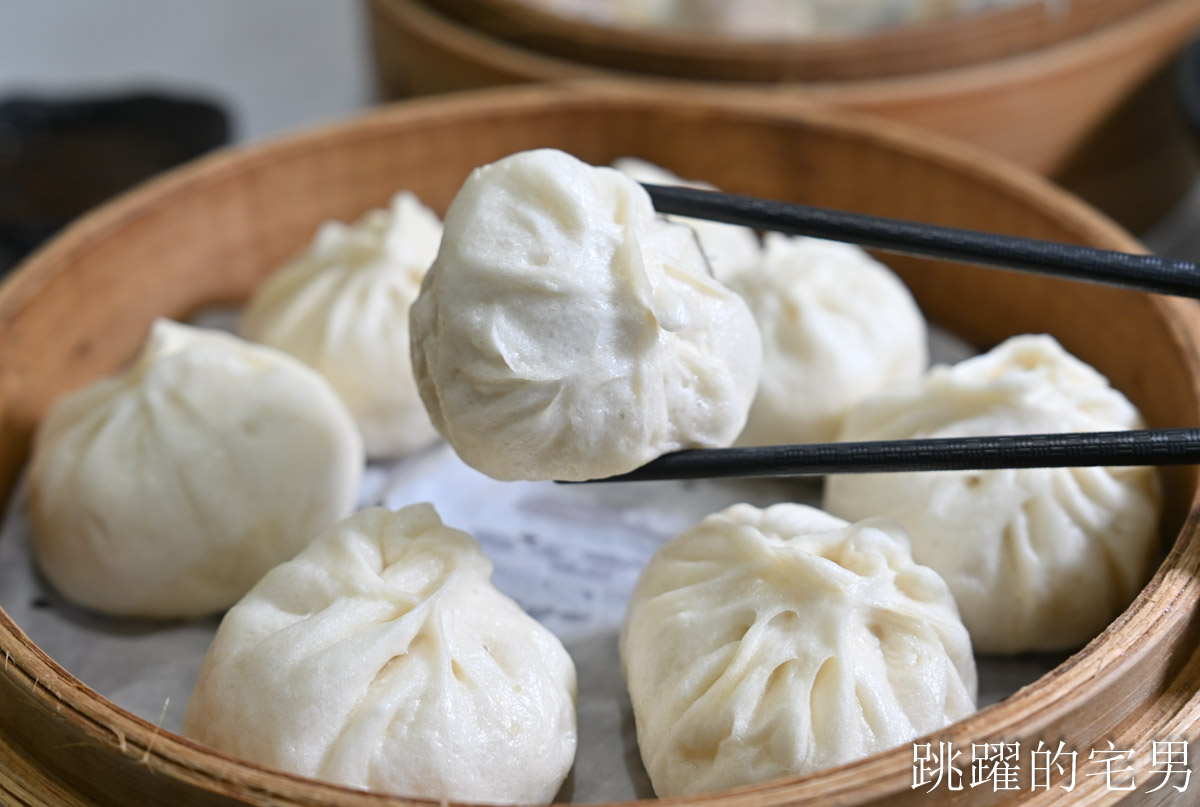 [花蓮美食]來來小籠包重新裝潢-在地人也會吃的花蓮小籠包、麵皮口感好，靈魂醬汁沾下去就對了