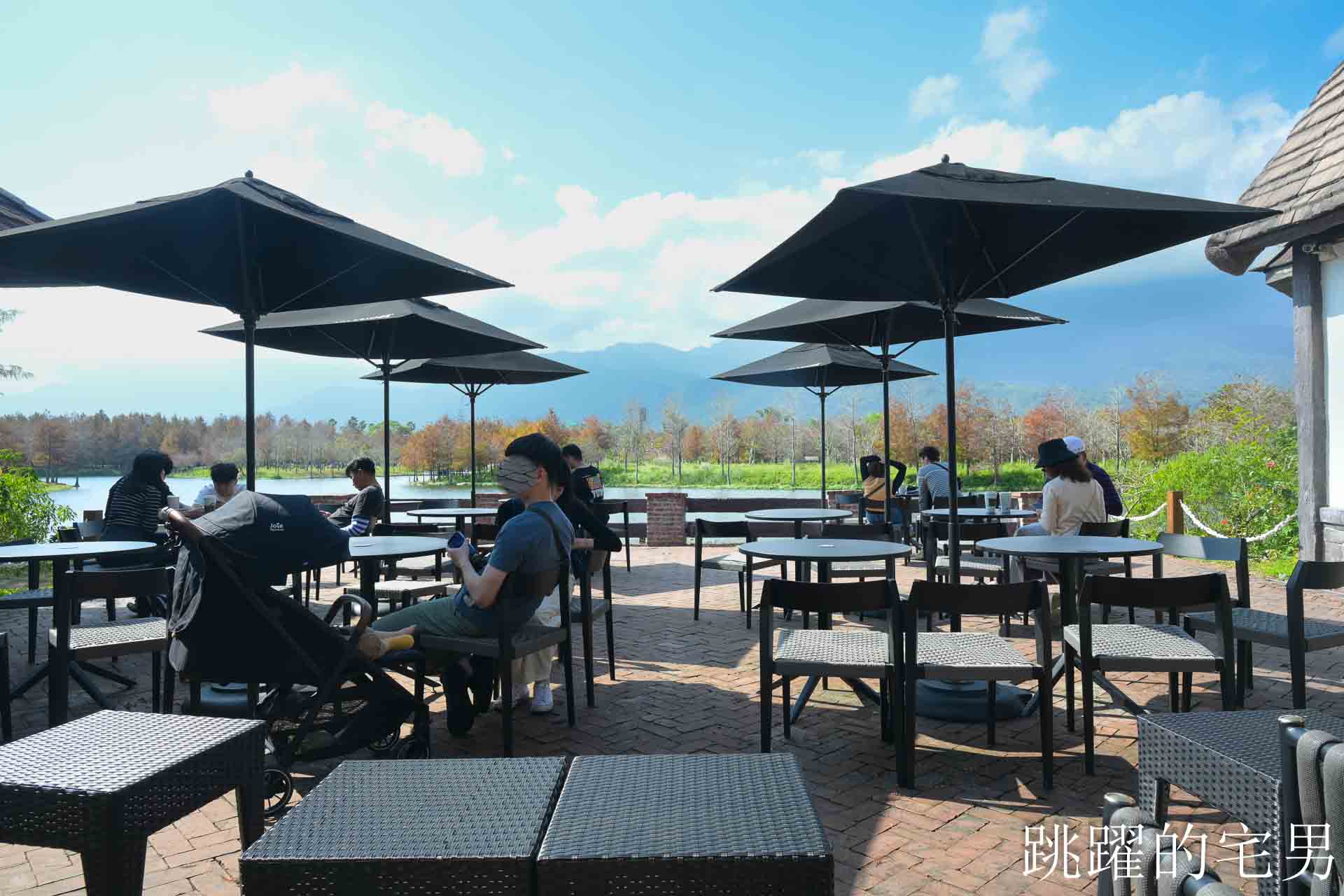 [花蓮壽豐景點懶人包]夢幻星巴克「星巴克花蓮理想門市」理想PAARK水岸生活坐擁絕美湖景環繞著落羽松，進駐9家在地美味，文青選物神農生活 這裡根本在歐洲，搭船遊遍落羽松湖畔