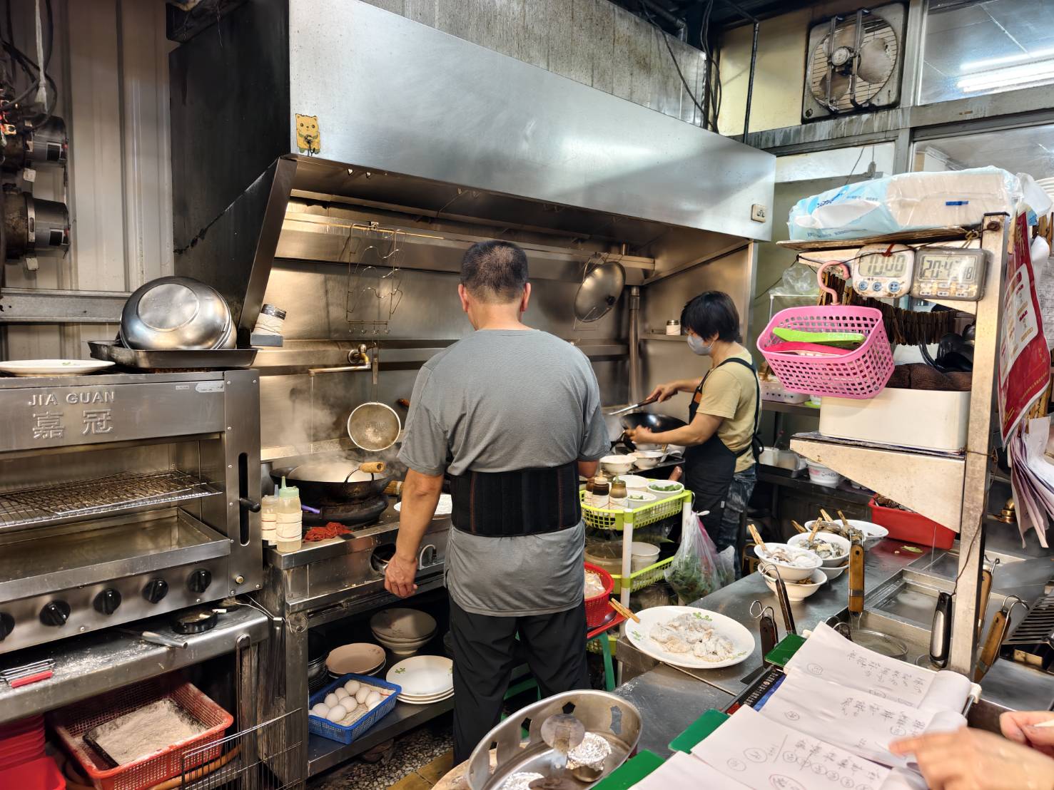 [花蓮海鮮餐廳推薦]福源海鮮-大推花蓮市海產店，吃過無數次福源海鮮必點菜色都在這，提供停車場、包廂、花蓮有包廂餐廳、花蓮美食