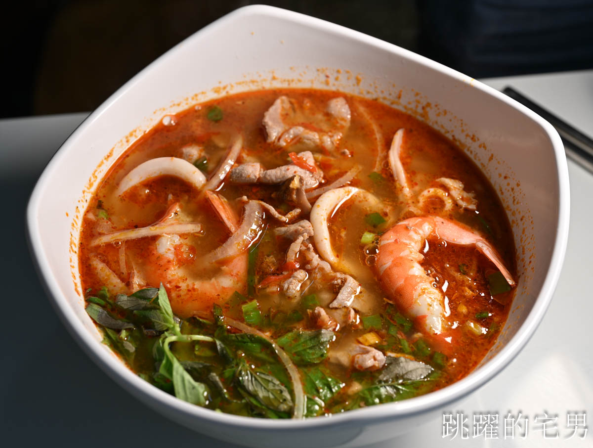 [花蓮美食]金玉越南料理牛肉河粉 : 樹下濃郁花蓮越南料理真有出國FU，推薦酸辣河粉、香茅雞腿真特別