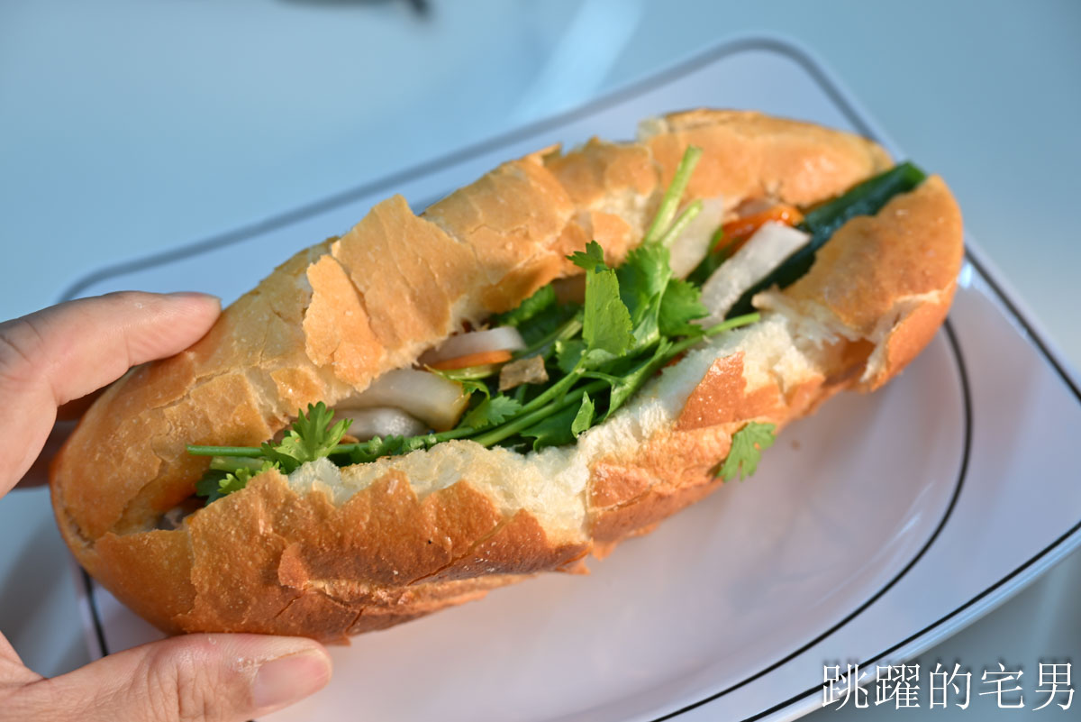 [花蓮美食]金玉越南料理牛肉河粉 : 樹下濃郁花蓮越南料理真有出國FU，推薦酸辣河粉、香茅雞腿真特別