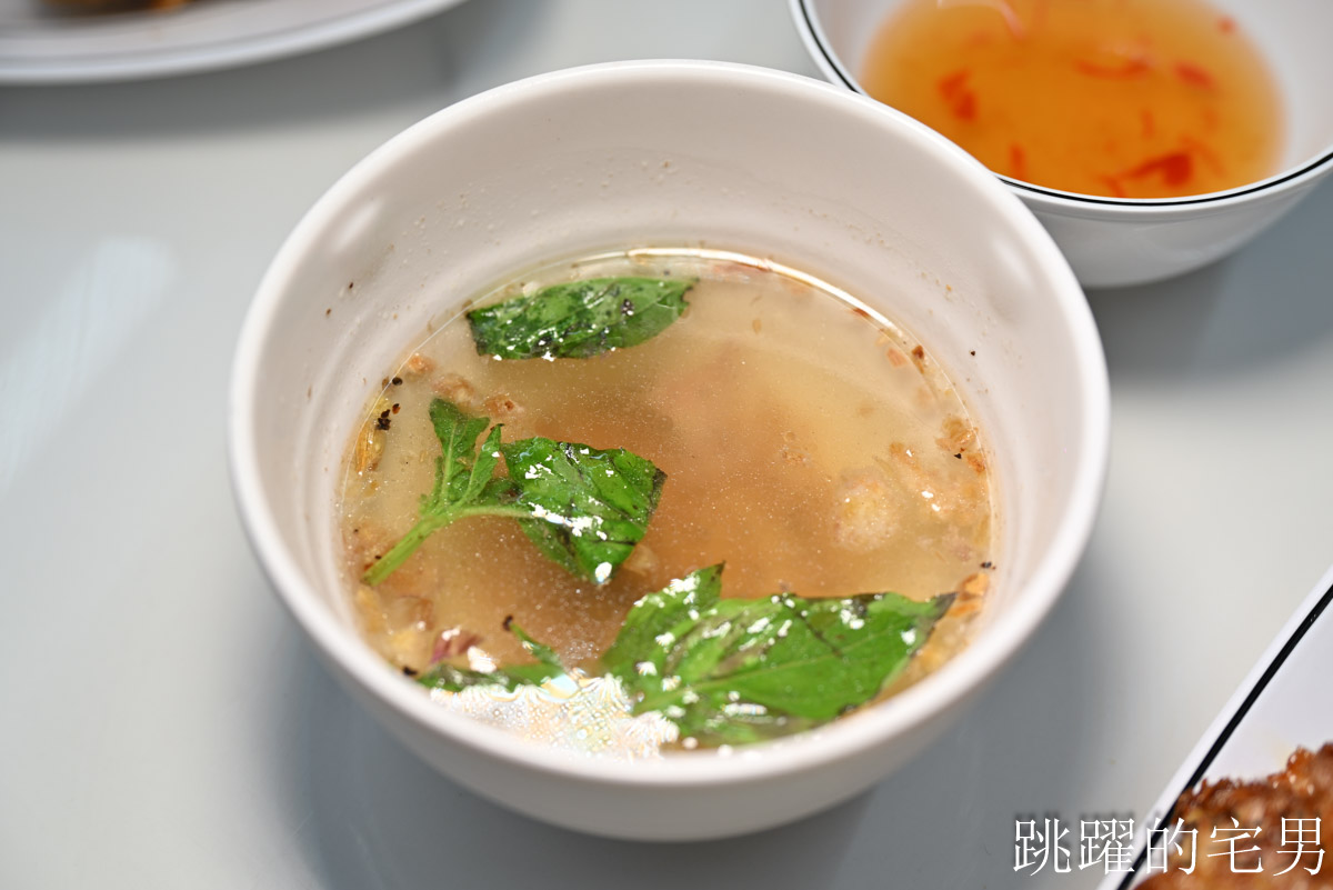 [花蓮美食]金玉越南料理牛肉河粉 : 樹下濃郁花蓮越南料理真有出國FU，推薦酸辣河粉、香茅雞腿真特別