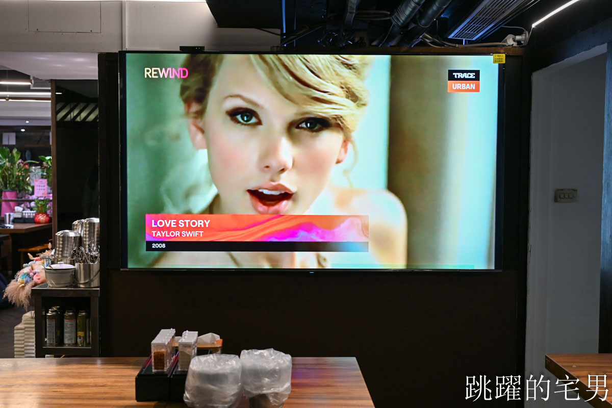 [忠孝敦化美食]羊騷殿台北敦化店-吃過回不去，小羔羊嫩到不行，烤羊油香爆，完全打到我的味蕾! 居然還有炒乾羊肉爐超特別，熱炒台北啤酒喝到飽