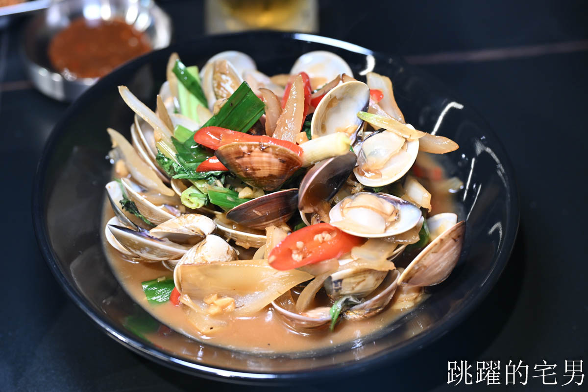 [忠孝敦化美食]羊騷殿台北敦化店-吃過回不去，小羔羊嫩到不行，烤羊油香爆，完全打到我的味蕾! 居然還有炒乾羊肉爐超特別，熱炒台北啤酒喝到飽