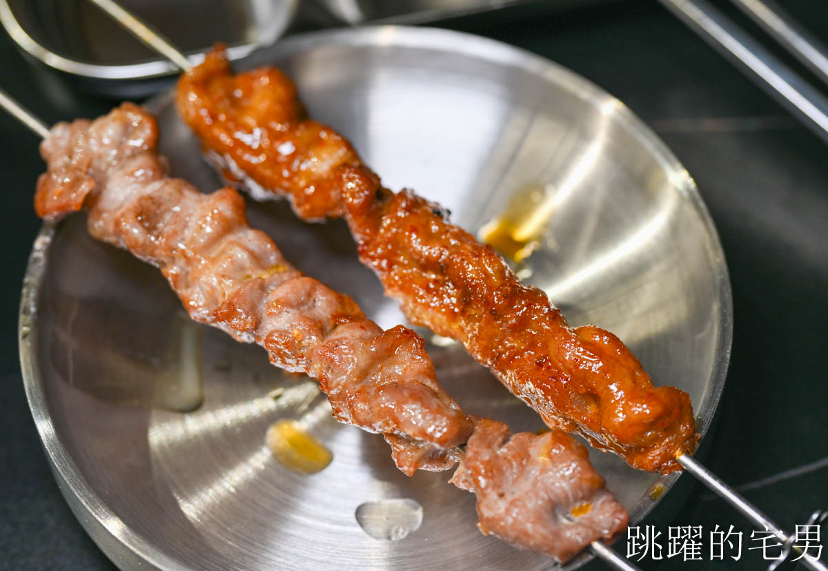 [忠孝敦化美食]羊騷殿台北敦化店-吃過回不去，小羔羊嫩到不行，烤羊油香爆，完全打到我的味蕾! 居然還有炒乾羊肉爐超特別，熱炒台北啤酒喝到飽