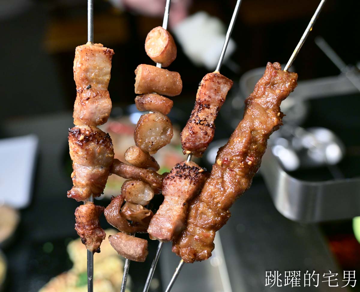 [忠孝敦化美食]羊騷殿台北敦化店-吃過回不去，小羔羊嫩到不行，烤羊油香爆，完全打到我的味蕾! 居然還有炒乾羊肉爐超特別，熱炒台北啤酒喝到飽