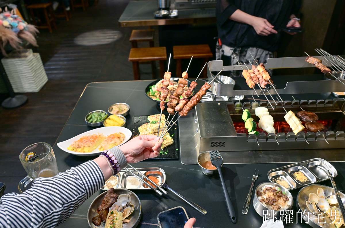 [忠孝敦化美食]羊騷殿台北敦化店-吃過回不去，小羔羊嫩到不行，烤羊油香爆，完全打到我的味蕾! 居然還有炒乾羊肉爐超特別，熱炒台北啤酒喝到飽