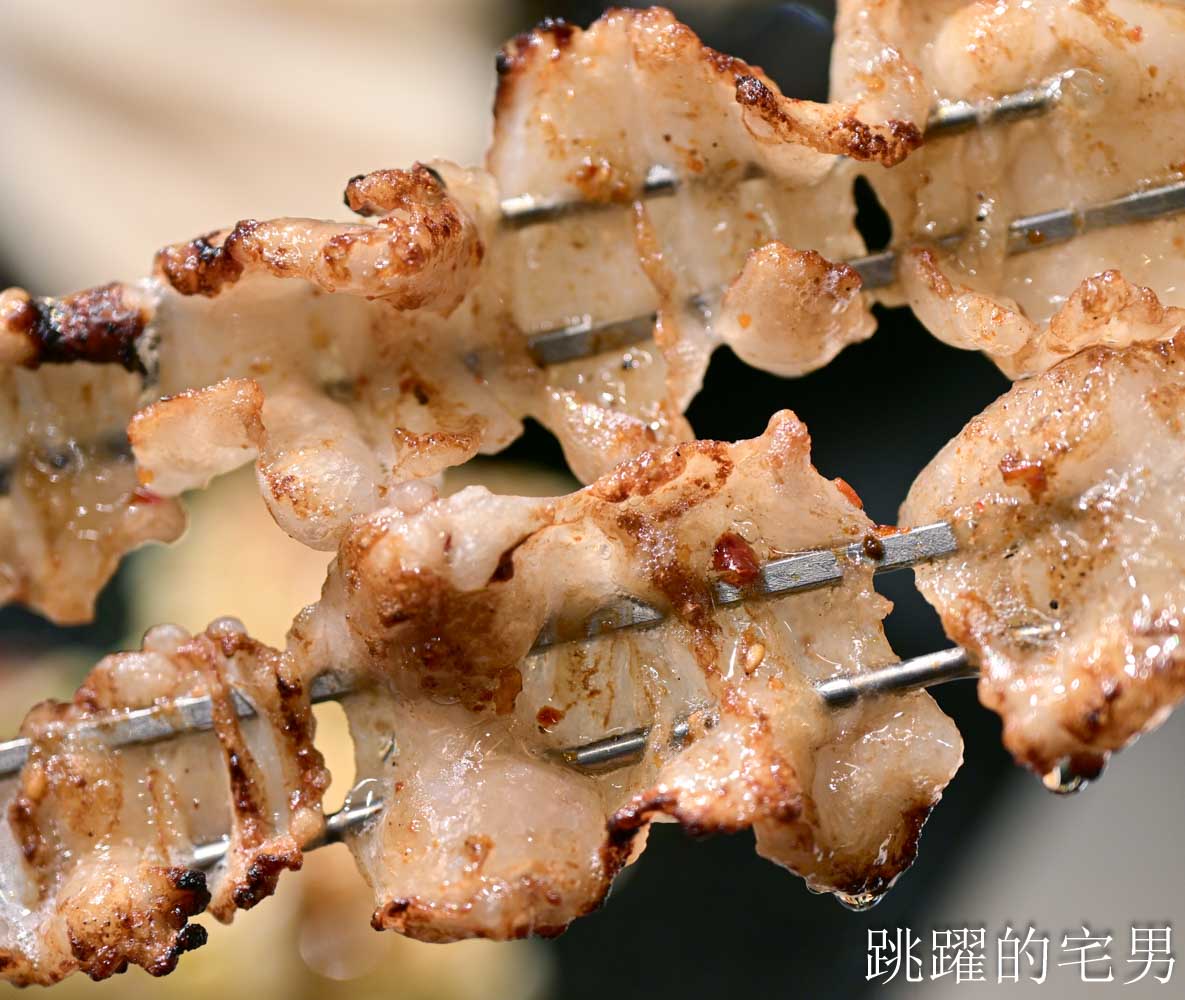 [忠孝敦化美食]羊騷殿台北敦化店-吃過回不去，小羔羊嫩到不行，烤羊油香爆，完全打到我的味蕾! 居然還有炒乾羊肉爐超特別，熱炒台北啤酒喝到飽