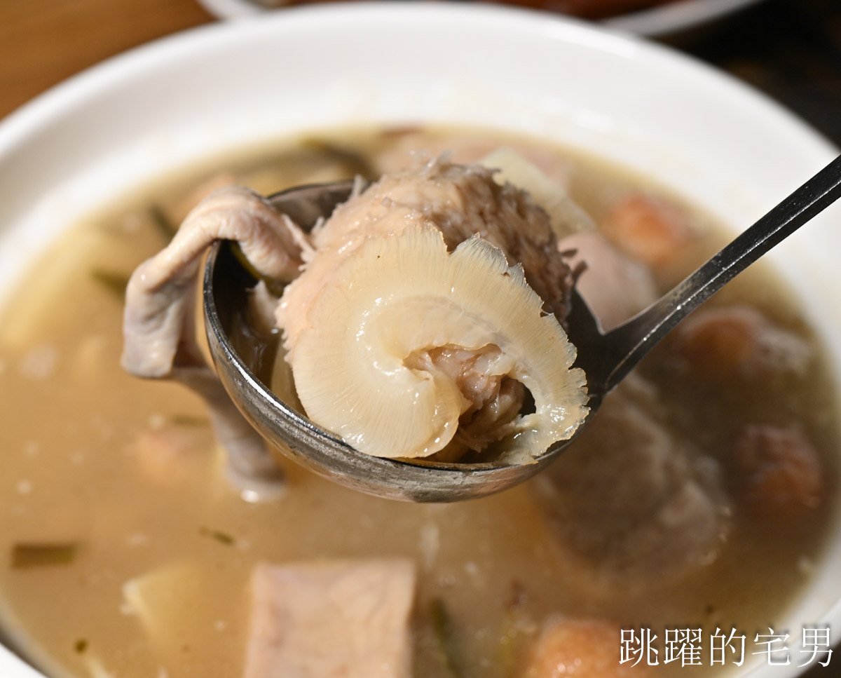 2026龍涎居年菜推出多樣年菜可自由搭配，產銷履歷龍虎斑、北菇瑤柱花膠煲雞湯、梅汁豬腳