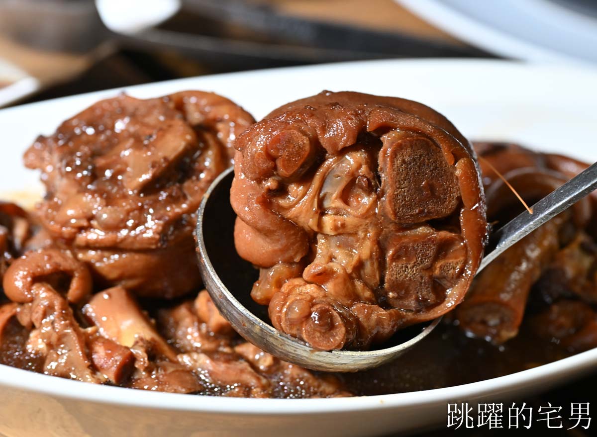 2026龍涎居年菜推出多樣年菜可自由搭配，產銷履歷龍虎斑、北菇瑤柱花膠煲雞湯、梅汁豬腳