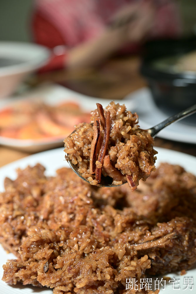 2026龍涎居年菜推出多樣年菜可自由搭配，產銷履歷龍虎斑、北菇瑤柱花膠煲雞湯、梅汁豬腳