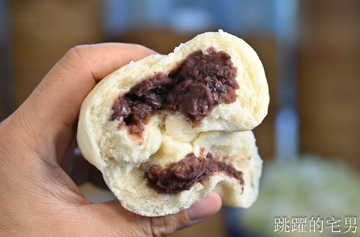 [三重美食推薦]紅林包子舖三重三和店-市場裡老麵包子肉汁四溢，500碗推薦辣豆干包超美味! 三重包子推薦，三重素食推薦