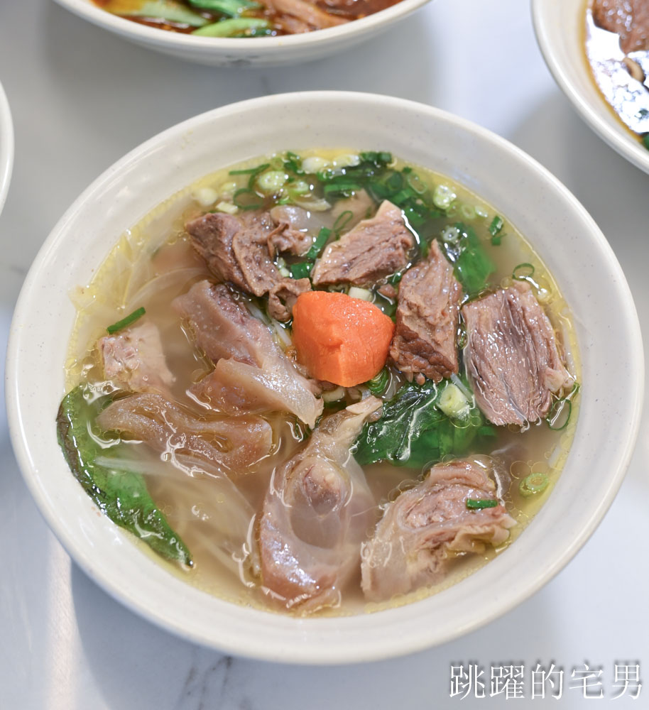 [新竹美食推薦]九添福牛肉麵館-超夯新竹牛肉麵，不到1年就得到食尚玩家、米其林必比登推介，10分鐘客滿真不是蓋的 !