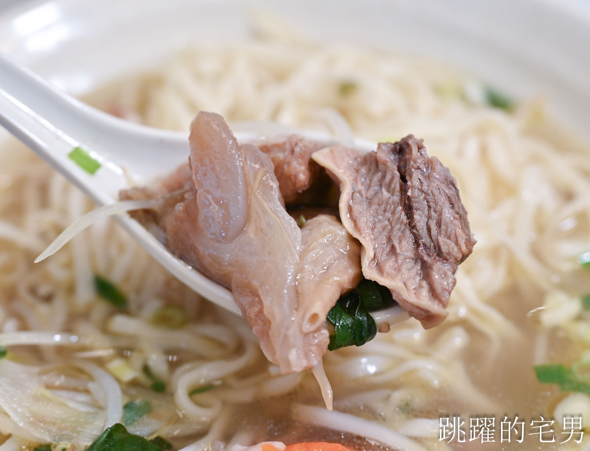 [新竹美食推薦]九添福牛肉麵館-超夯新竹牛肉麵，不到1年就得到食尚玩家、米其林必比登推介，10分鐘客滿真不是蓋的 !