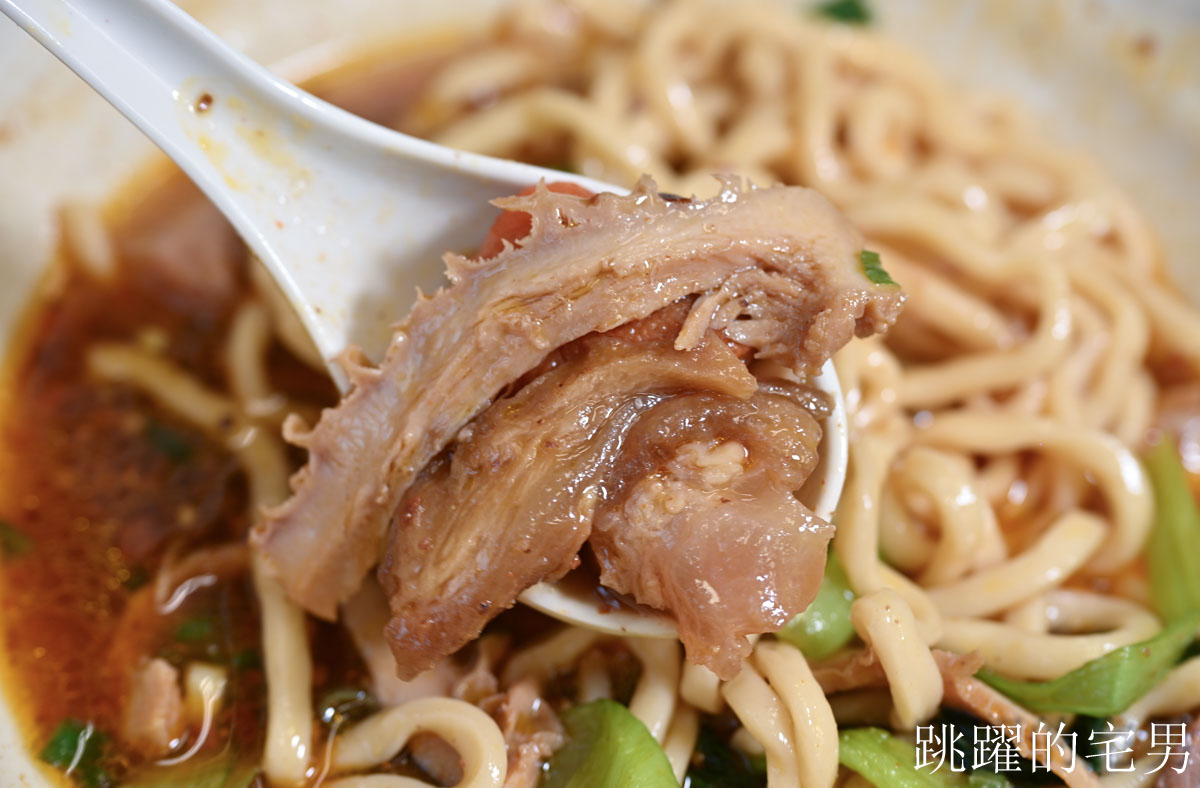 [新竹美食推薦]九添福牛肉麵館-超夯新竹牛肉麵，不到1年就得到食尚玩家、米其林必比登推介，10分鐘客滿真不是蓋的 !