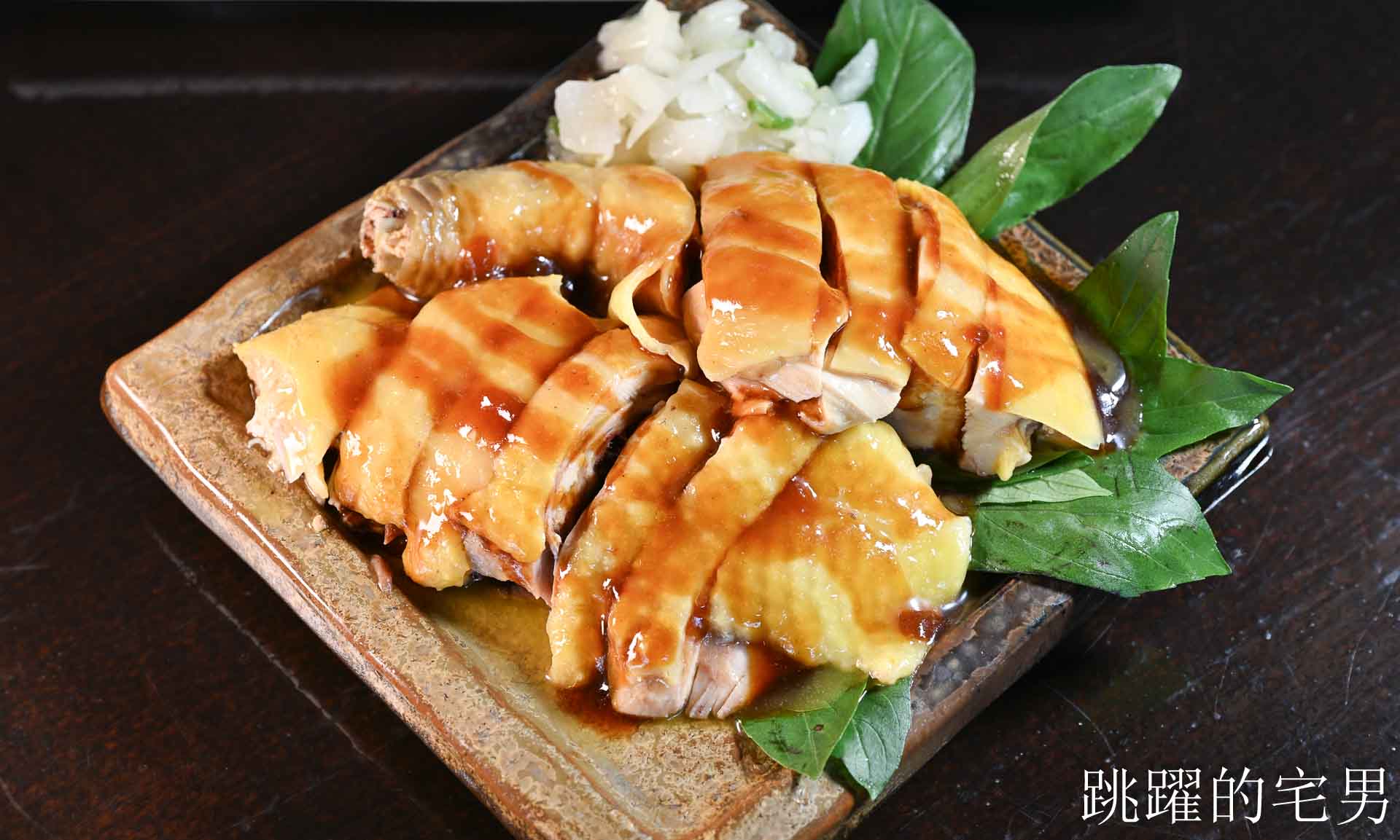 [花蓮美食]川原家眷村小吃-超巨豬腳飯有吃過嗎? 這也太爽了吧! 古早味滷排飯醬香濃郁，中午便當、晚上熱炒合菜